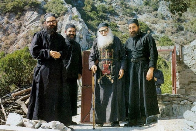 Άγιος Εφραίμ Κατουνακιώτης: Μην παραβλέπεις τη συνείδησή σου!