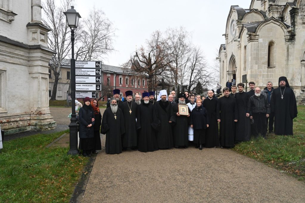 რუსეთისა და საქართველოს ეკლესიების იერარქებმა რუბლიოვის მუზეუმის პირველი დირექტორის დ.ი. არსენიშვილის სულის საოხი პანაშვიდი აღავლინეს