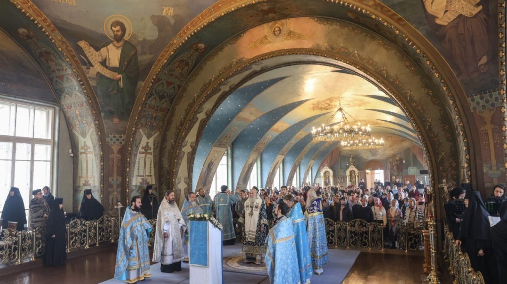 Председатель Синодального отдела по монастырям и монашеству возглавил престольный праздник в Богородице-Рождественском ставропигиальном монастыре