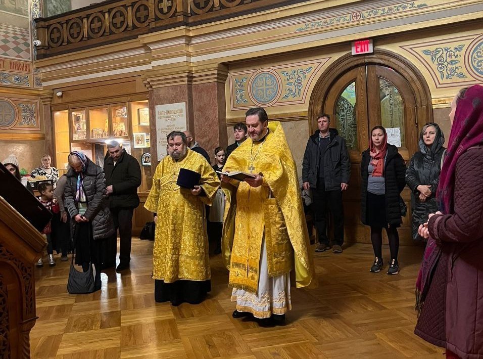 В Николаевском соборе Нью-Йорка отметили День благодарения