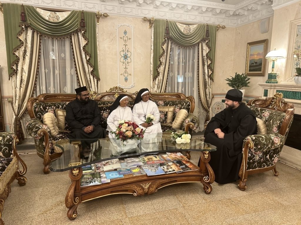 В Россию прибыли представители индийского монашества