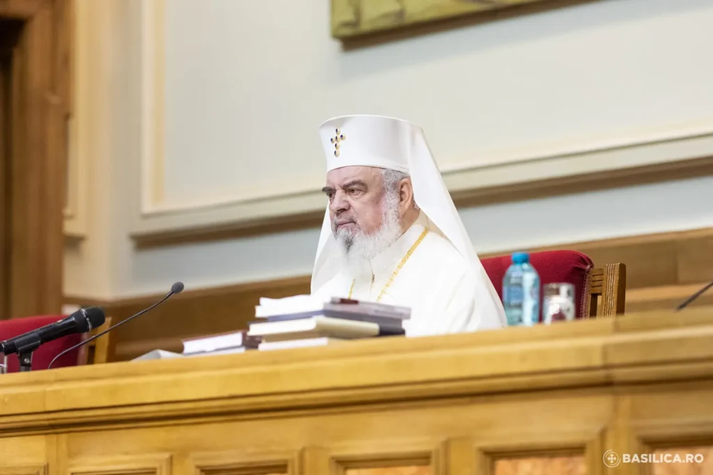 Patriarhul Daniel la 95 de ani de la înființarea Radioului public: O formă de pedagogie națională