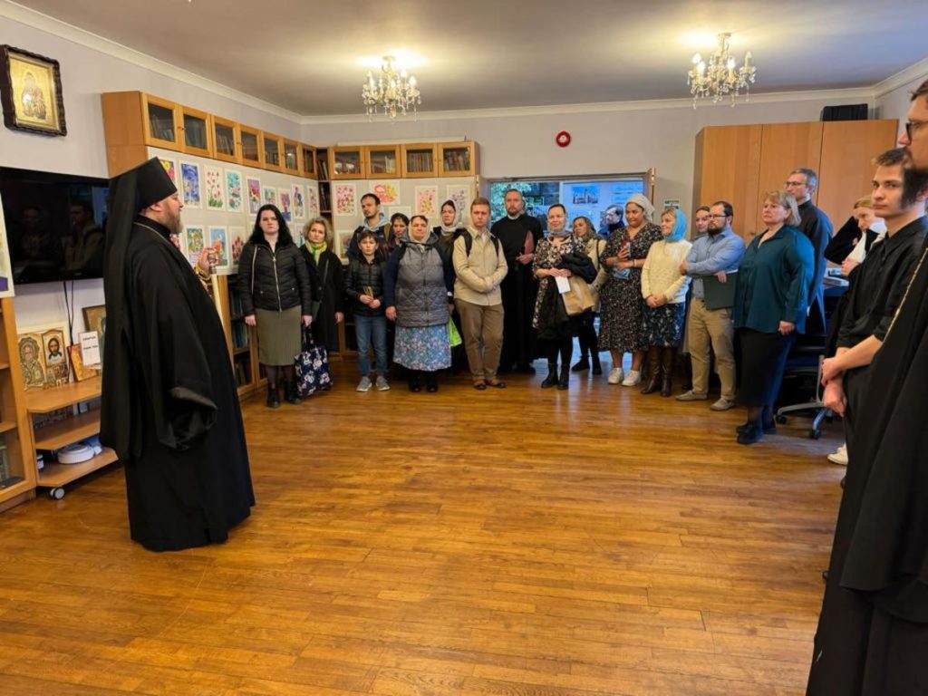 Епископ Сурожский Матфей открыл выставку к 159-летию преподобномученицы Елисаветы Феодоровны