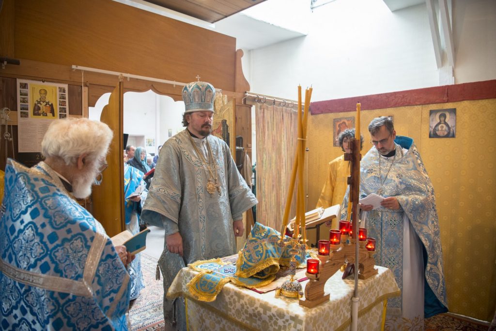 Патриарший экзарх Западной Европы совершил малое освящение храма во французском городе Лимож