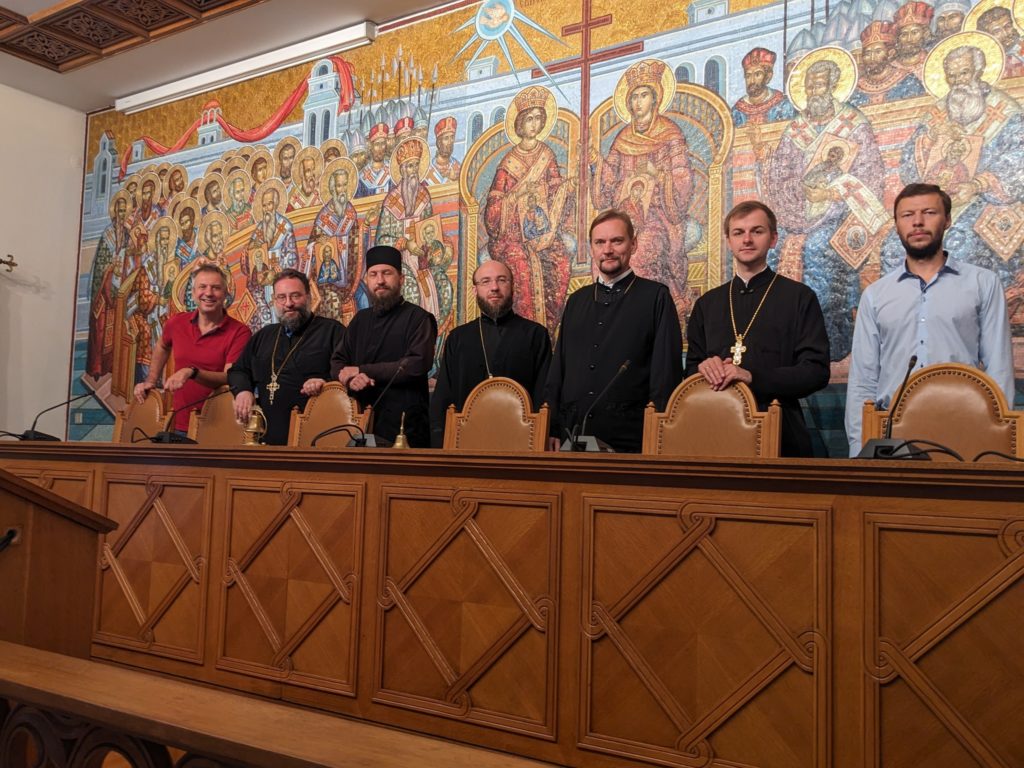 Διορθόδοξη επικοινωνία με Ουκρανούς κληρικούς
