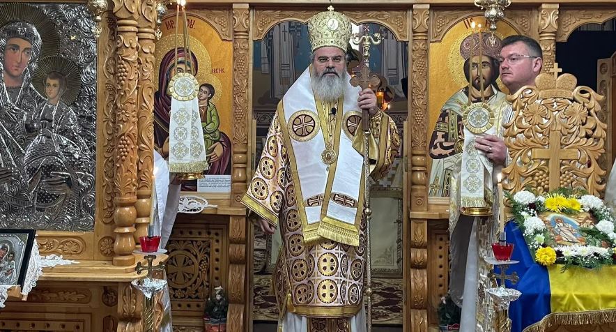 Episcopul Hușilor: Să nu ne raportăm la cei din jurul nostru în funcție de avere sau de funcția publică avută