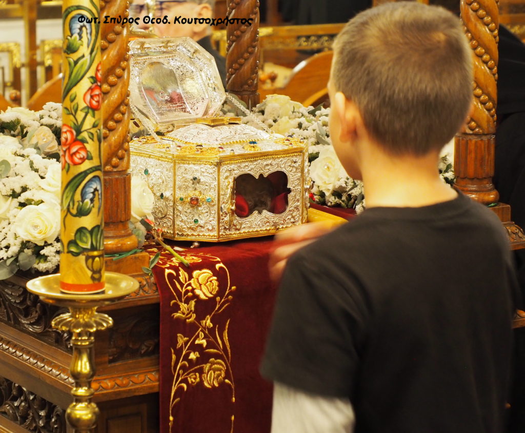 ” Άφετε τα παιδία και μη κωλύετε αυτά ελθείν προς με …”