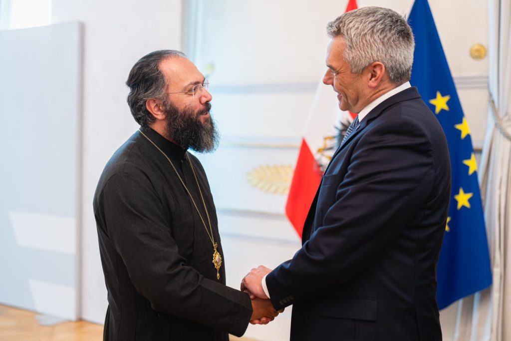 Ο Αυστρίας Αρσένιος σε στρογγυλή τράπεζα υπό τον Καγκελάριο της Αυστρίας