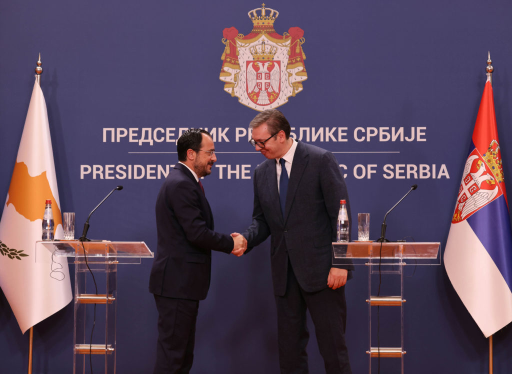 Βελιγράδι: Βούτσιτς και Χριστοδουλίδης επιβεβαίωσαν τους ισχυρούς δεσμούς Σερβίας-Κύπρου – “Οι Κύπριοι είναι περισσότερο από φίλοι, είναι αδέλφια μας”