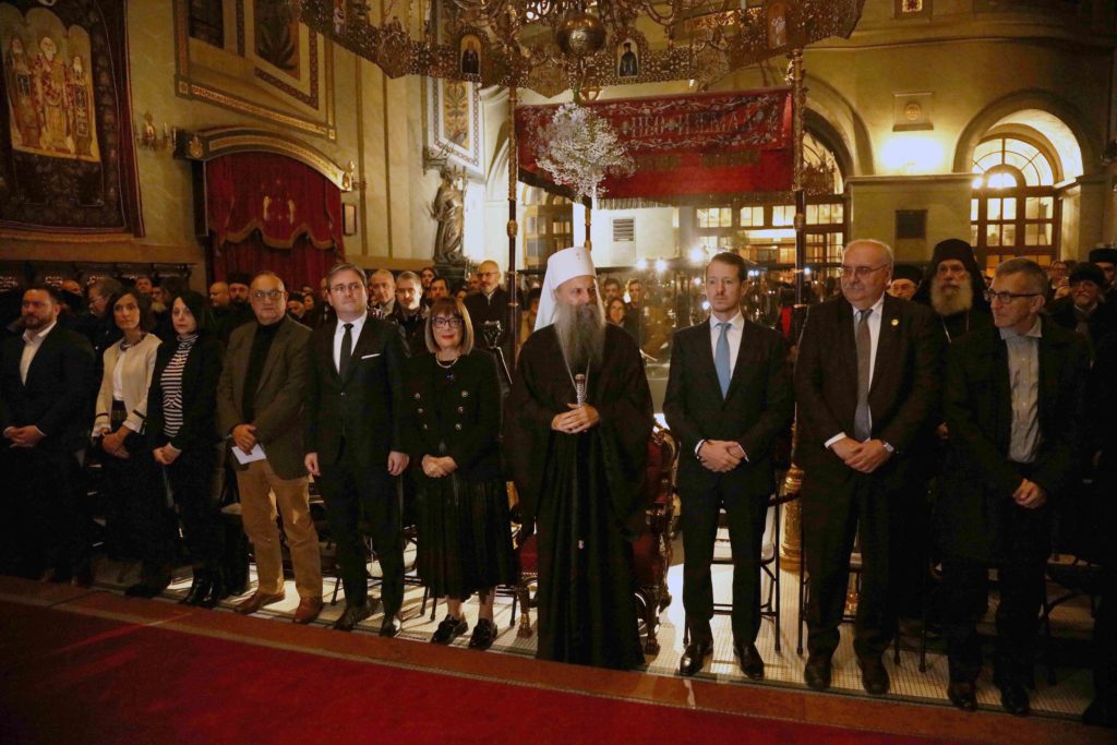 Οι “θησαυροί” του Καθεδρικού Ναού Βελιγραδίου σε βιβλίο