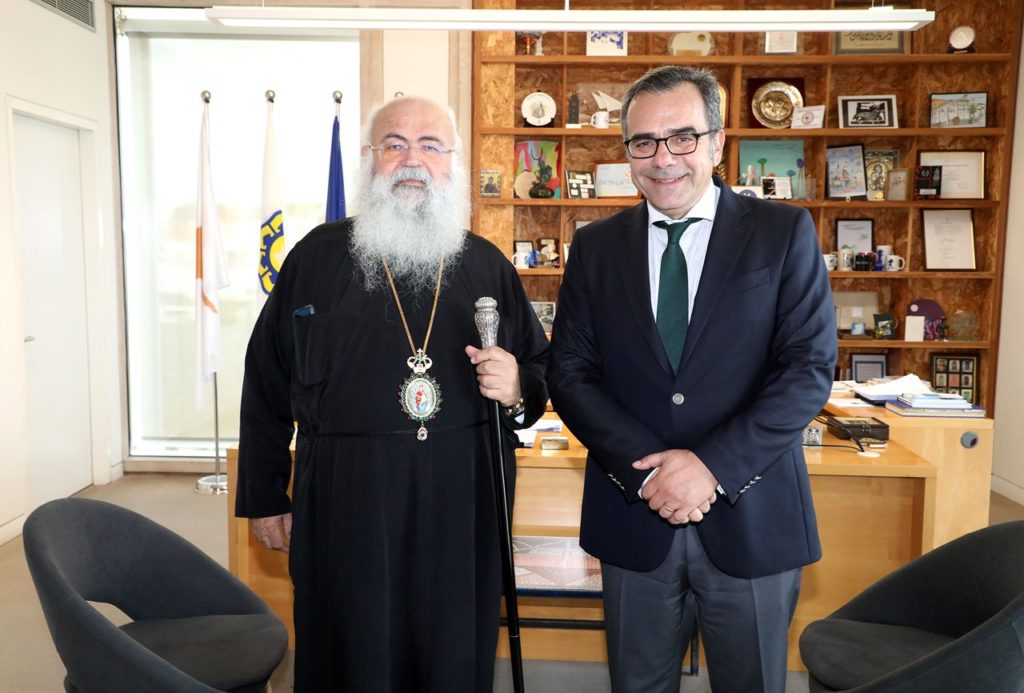 Ανταλλαγή απόψεων για περαιτέρω συνεργασία είχαν Αρχιεπίσκοπος Κύπρου και Δήμαρχος Λευκωσίας