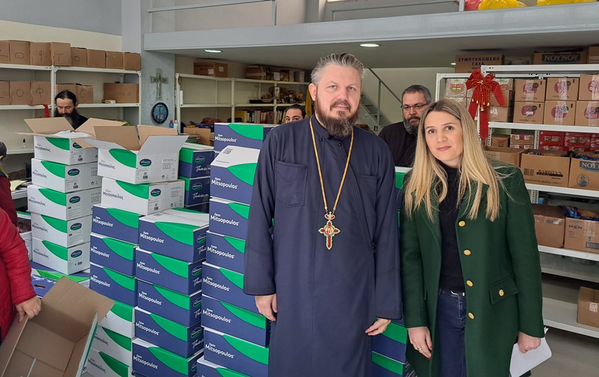 Δόθηκαν από την “Θεοπροσφορά” 2,5 τόνοι κρέας και κοτόπουλα και 3,5 τόνοι τρόφιμα
