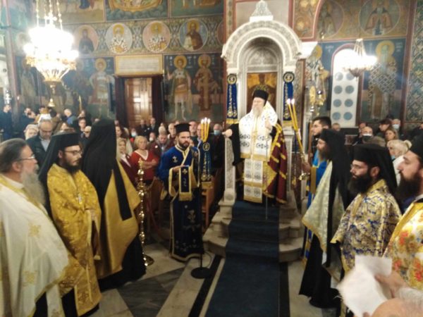 Ευλαβικός αίνος για τον Επίσκοπο Μύρων Νικόλαο, στον ομώνυμο ναό της Αχαρνών!