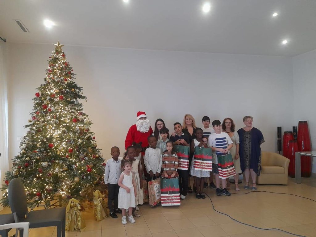 Η Χριστουγεννιάτικη γιορτή των παιδιών της Ελληνικής Κοινότητας Κινσάσας