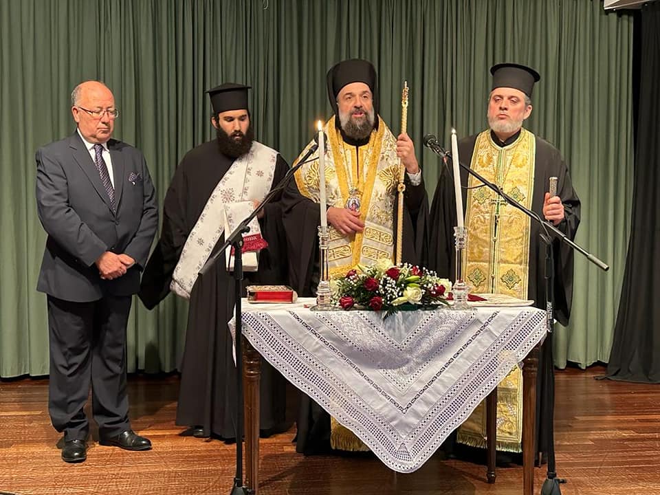 Ορκωμοσία νέου Δημάρχου Θήρας και Θηρασίας από τον Μητροπολίτη Αμφιλόχιο
