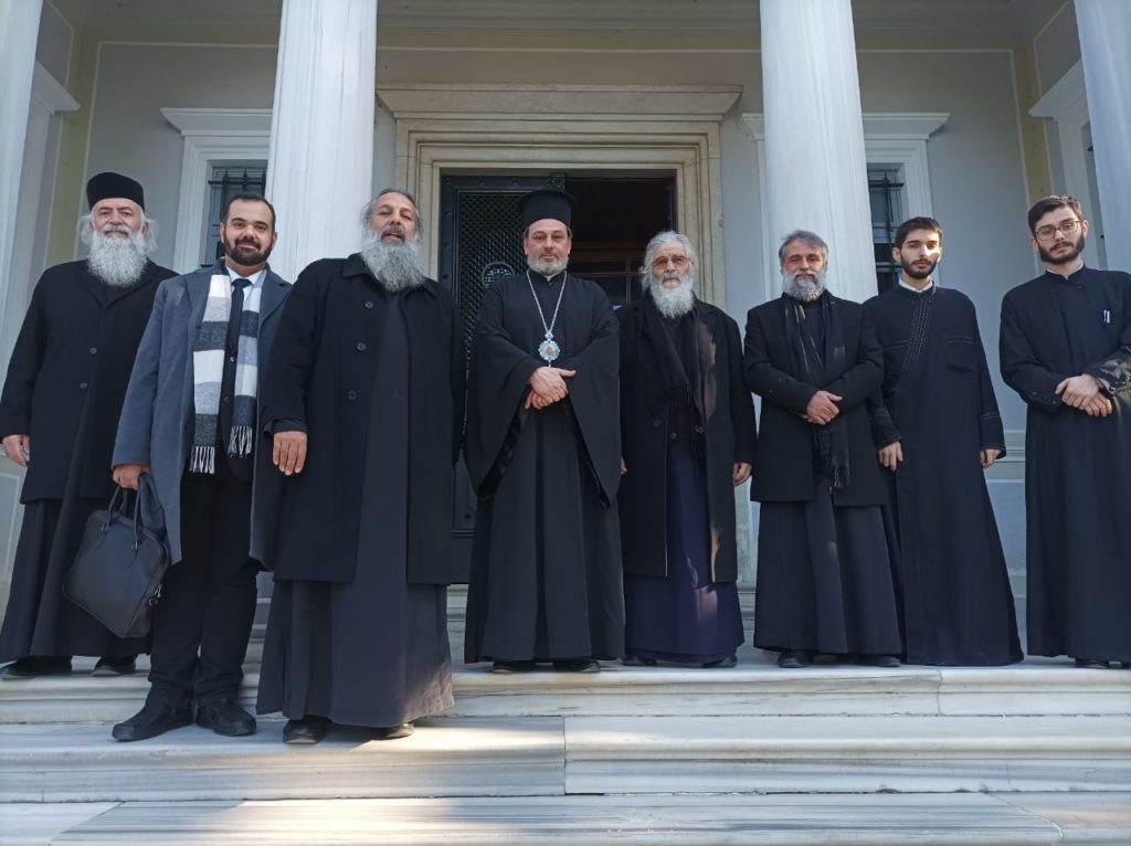 Ο Μητροπολίτης Λέρου και πλήθος προσκυνητών στη Θεολογική Σχολή της Χάλκης