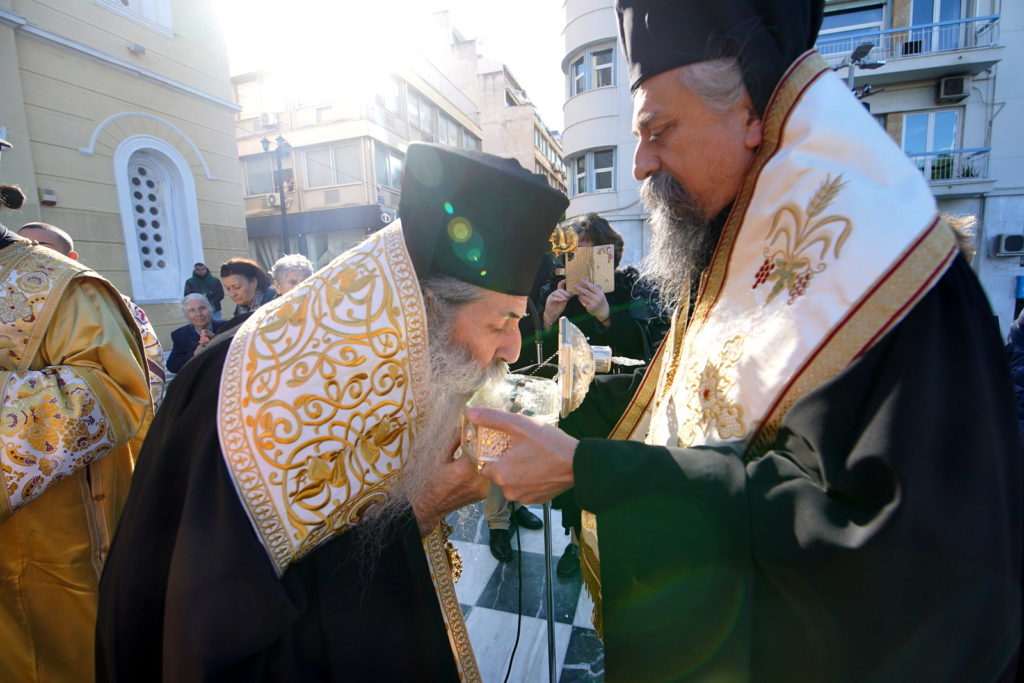 Ο Πειραιάς υποδέχθηκε το Ιερό Λείψανο του Ευαγγελιστού Λουκά