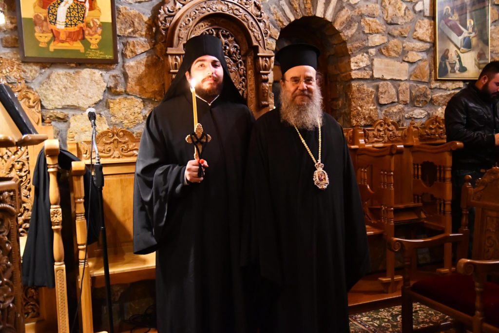 Κουρά μοναχού τέλεσε ο Μητροπολίτης Ιερισσού