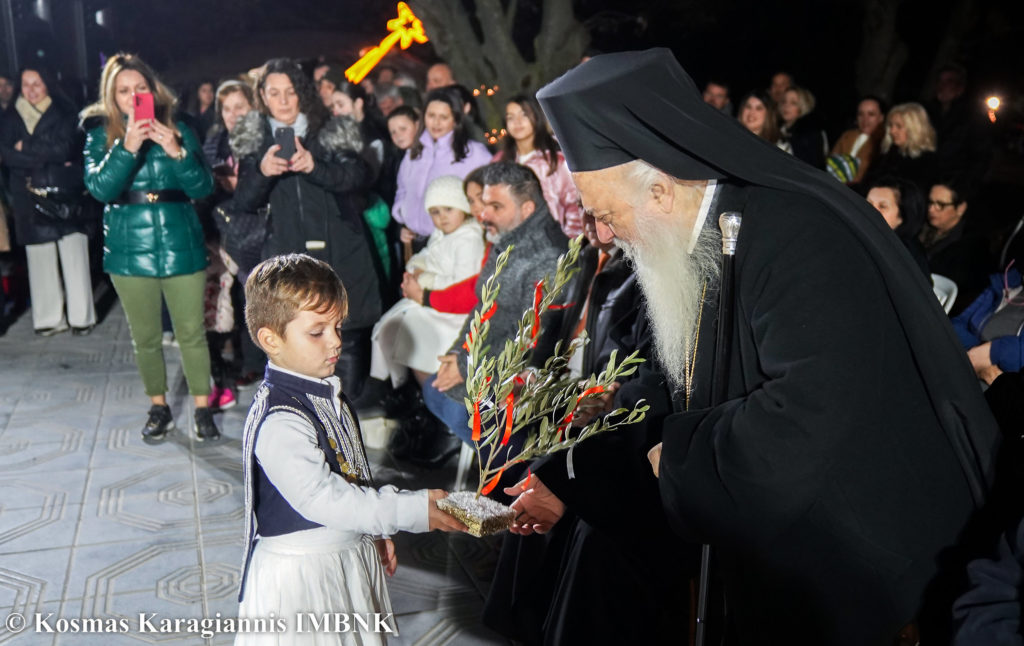 Αρχιερατικός Εσπερινός και Χριστουγεννιάτικη εκδήλωση στη Ραψωμανίκη Ημαθίας