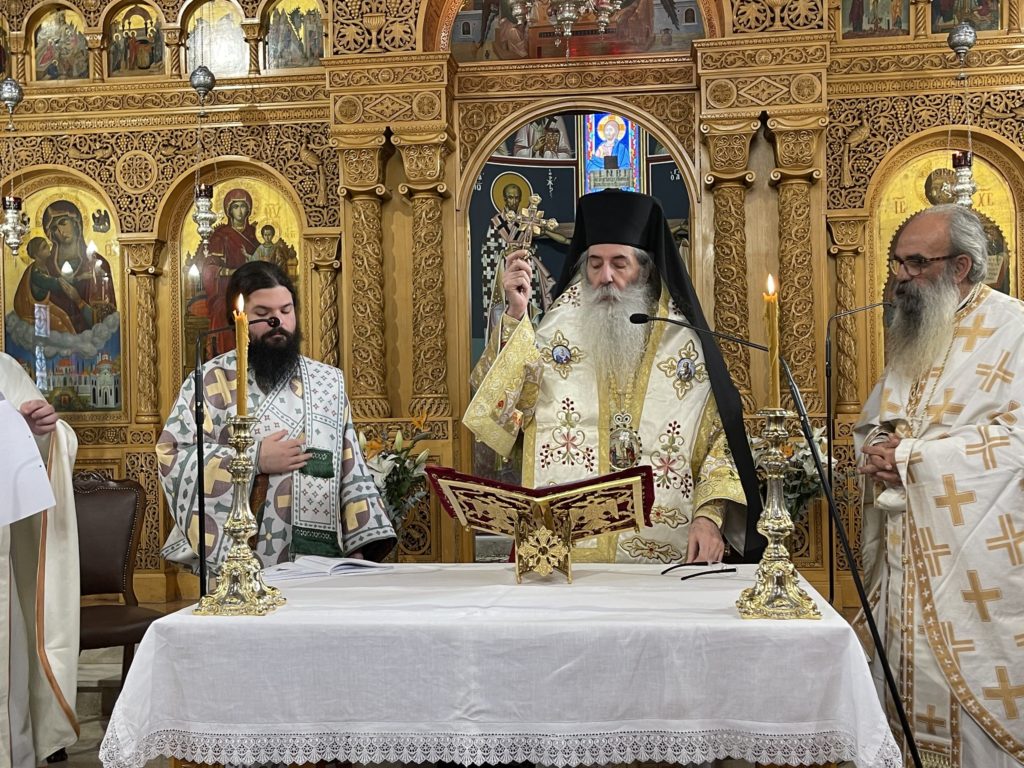 Ο Μητροπολίτης Πειραιώς τέλεσε την αρχαιοπρεπή Θεία Λειτουργία του Αγίου Αμβροσίου