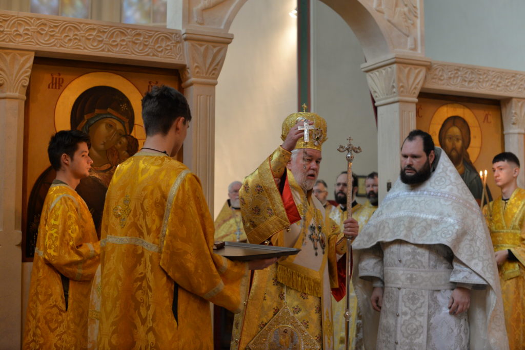 Χειροτονία Πρεσβυτέρου στην πανηγυρίζουσα Ενορία Αγίου Νικολάου Άμστερνταμ