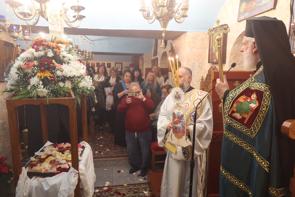 Ο λαός της Μυκόνου αθρόος και με κατάνυξη τίμησε τον Όσιο Πατάπιο