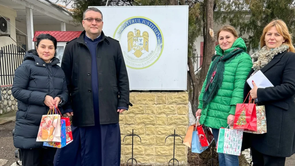 Vrancea: Societatea Națională a Femeilor Ortodoxe Române a organizat o acțiune filantropică la Penitenciarul din Focșani