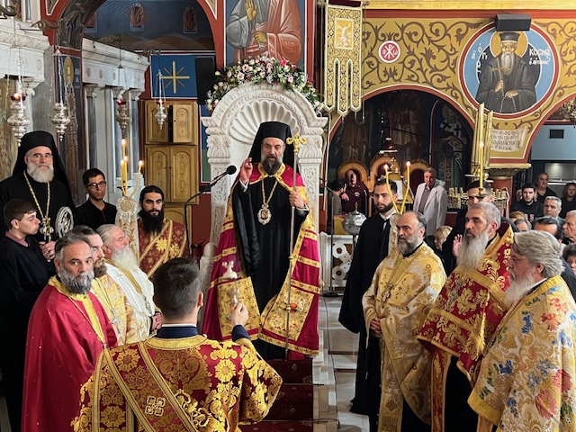 Θήρας Αμφιλόχιος «Η Αγία Βαρβάρα είναι ο φωτεινός φάρος που μας οδηγεί στον Θεό»