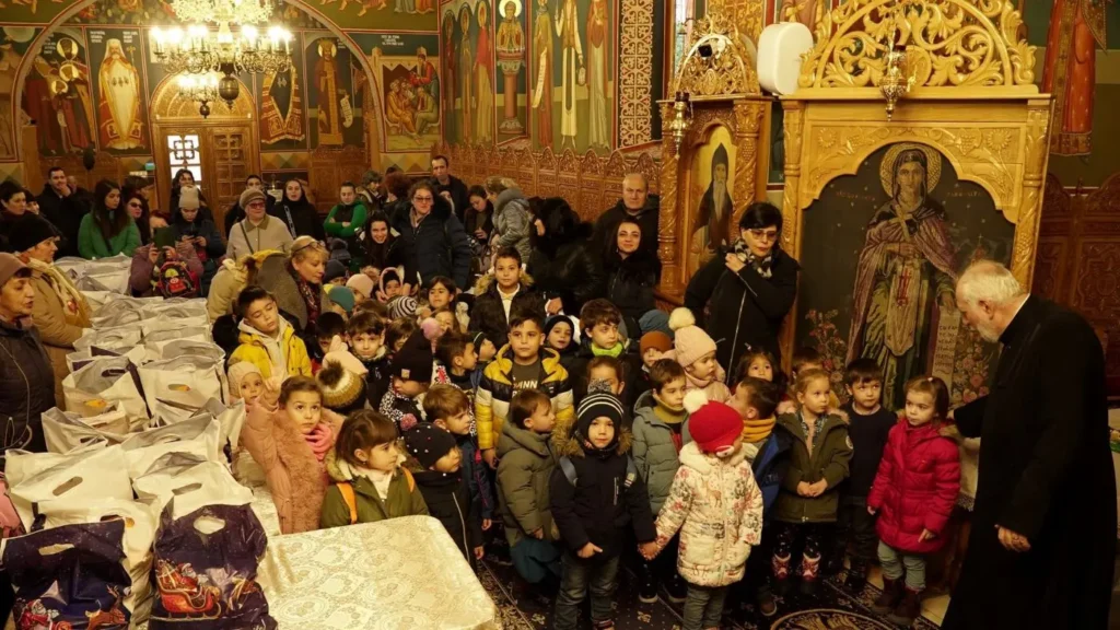 O parohie din Brăila le-a oferit daruri copiilor de la centrele de plasament din oraș