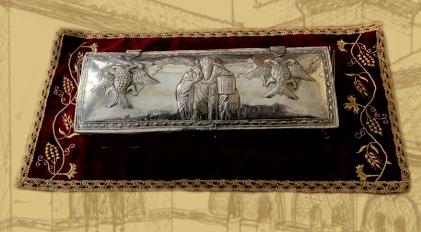 Ιερό Λείψανο της Χειρός του Μεγάλου Βασιλείου στον Ι.Ν. Αγίου Βασιλείου οδού Μετσόβου