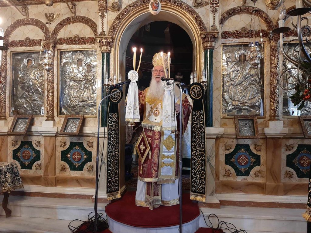 O Μητροπολίτης Θηβών ιερούργησε στον Ιερό Ναό Αγίου Γεωργίου Δροσιάς-Χαλκίδος