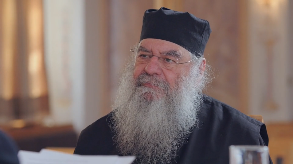 Καρδιακός Λόγος: Η θεραπεία της συγκύπτουσας γυναίκας