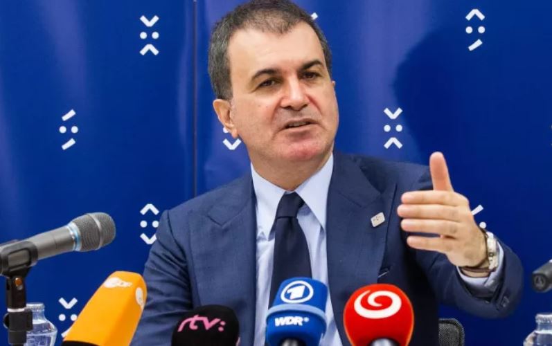 Ομέρ Τσελίκ: Έχουμε τη δυνατότητα να επιλύσουμε μεταξύ μας τα προβλήματα με την Ελλάδα