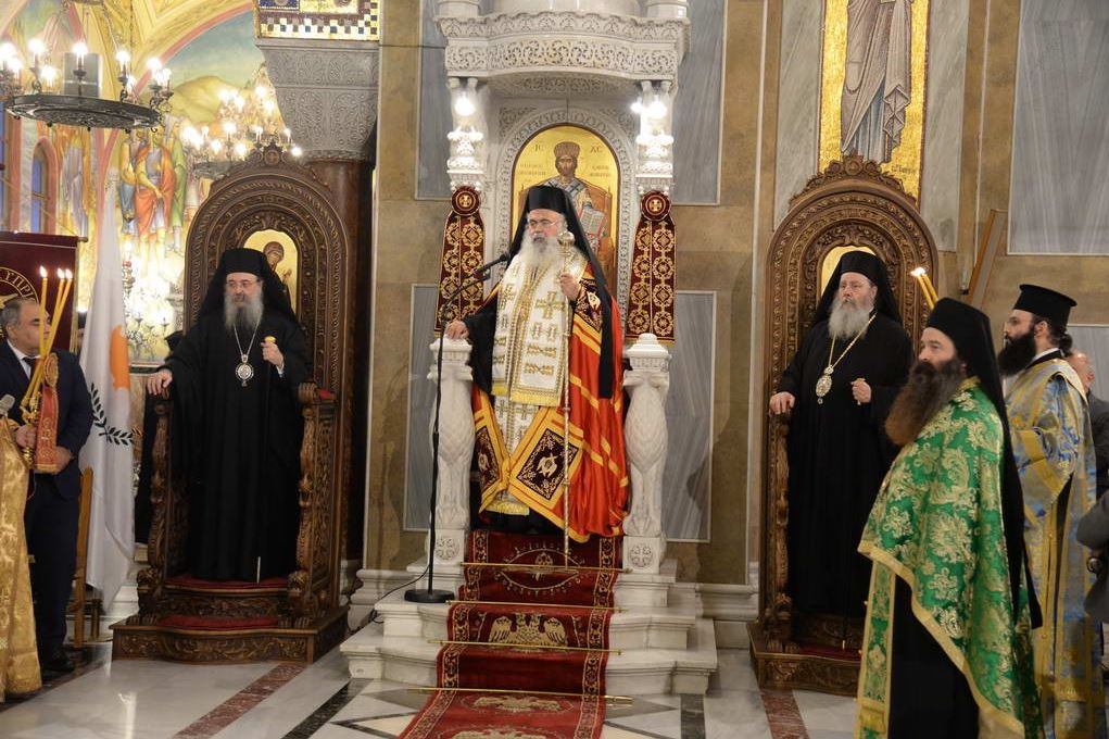 Κύπρου Γεώργιος: “Δεν δικαιούμαστε να υποστείλουμε τη σημαία του αγώνα” – Αποκαλυπτήρια Προτομής Εθνομάρτυρα Αρχιεπισκόπου Κυπριανού στην Πάτρα