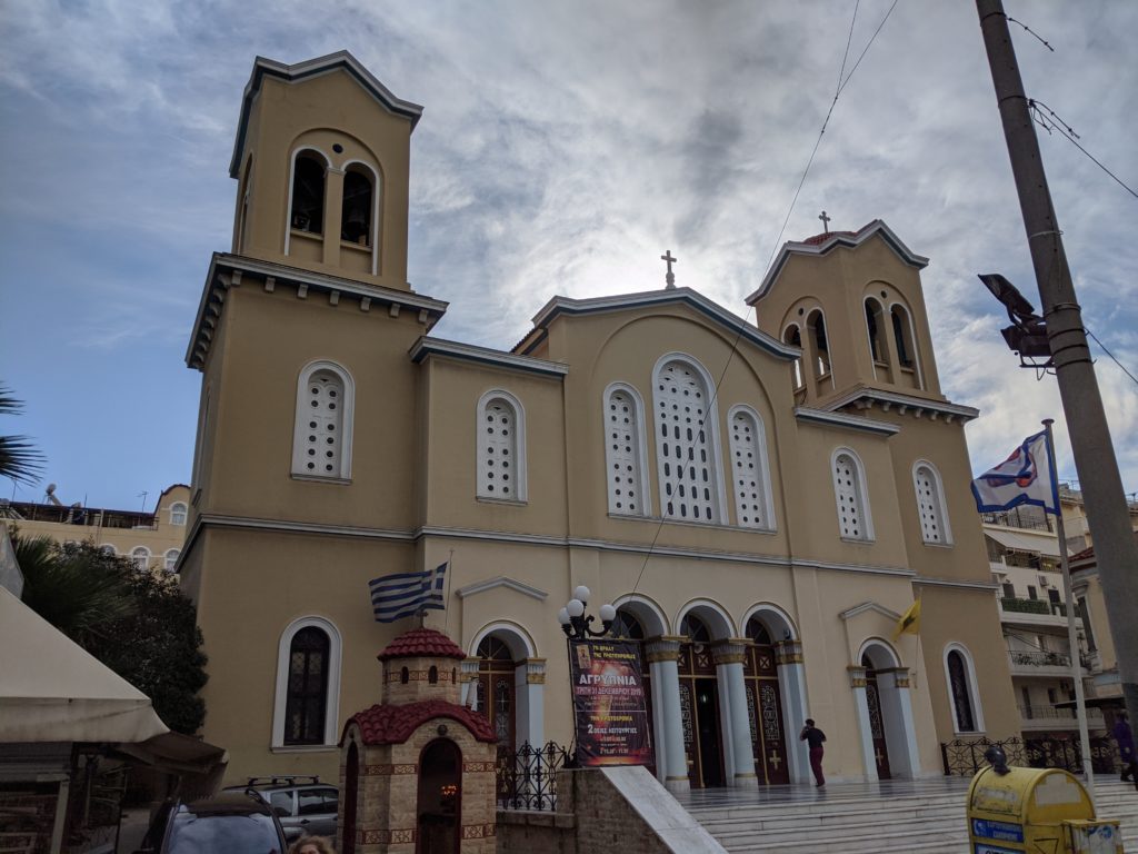 Ευαγγελίστρια Πειραιώς: “Κανείς αλειτούργητος τα Χριστούγεννα”