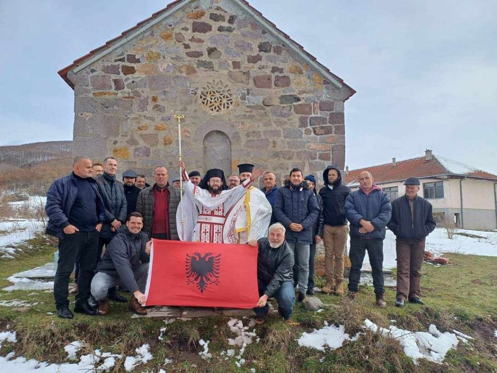 Αλβανός εθνικιστής, αυτοαποκαλούμενος ιερέας, εισέβαλε σε Ορθόδοξο ναό στο Κοσσυφοπέδιο