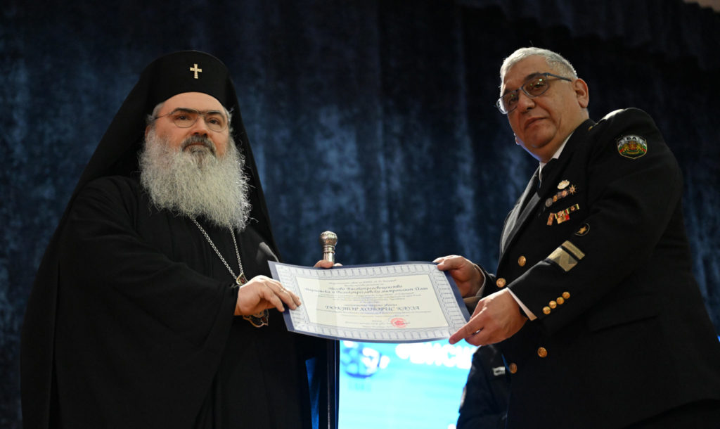 Митрополит Йоан беше отличен с почетното звание “Доктор хонорис кауза” на Висшето военноморско училище “Н. Й. Вапцаров”