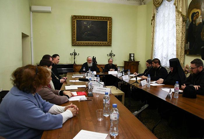 В Издательском Совете прошел круглый стол «Церковь и музейное сообщество — сохранение культурного и духовного наследия»