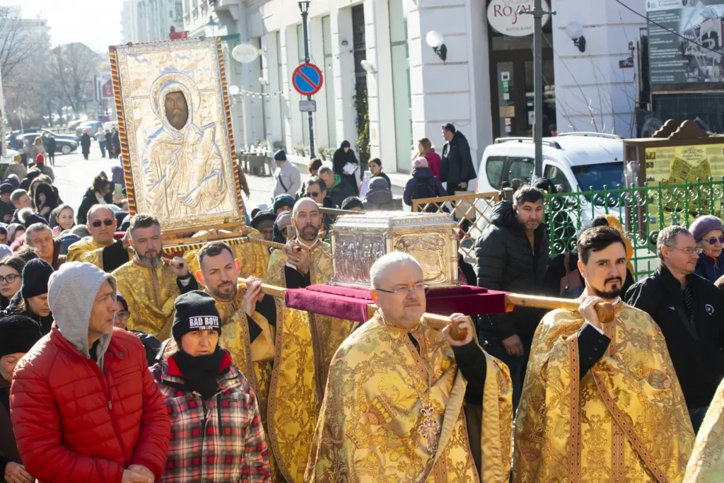 Icoana făcătoare de minuni a Sfântului Antonie cel Mare a fost purtată în procesiune în Centrul vechi al Capitalei