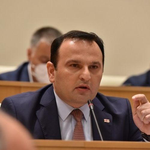 პაატა მანჯგალაძე – ეკლესია არის ზეციერი და პაპუაშვილს უნდა, ქრისტე საარჩევნო კამპანიაში ჩართოს, რაც არ გამოუვა