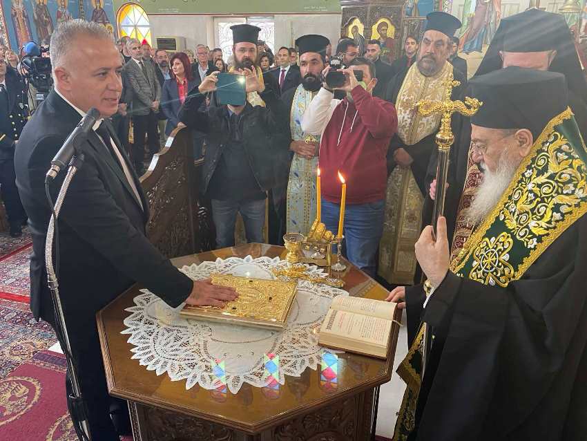 Ορκωμοσία νέας Δημοτικής Αρχής Δήμου Βέλου – Βόχας από τον Μητροπολίτη Κορίνθου