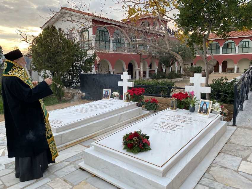 Τρισάγιο από τον Μητροπολίτη Κορίνθου στην Ιερά Μονή Παναγίας Γαλακτοτροφούσης Μεγάρων