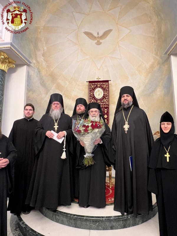 Представители Русской Церкви поздравили Блаженнейшего Патриарха Иерусалимского Феофила с праздником Рождества Христова