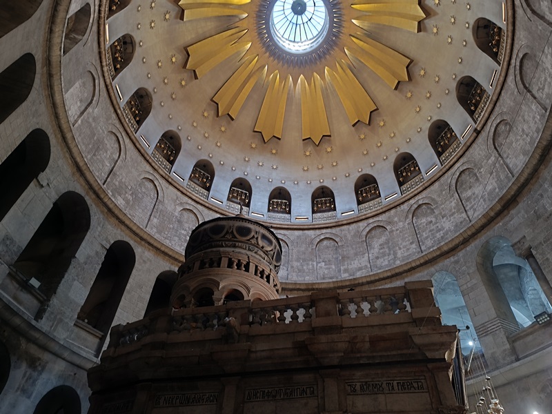 البطريركية الأورشليمية تحتفل بعيد الظهور الإلهي (عيد الغطاس)