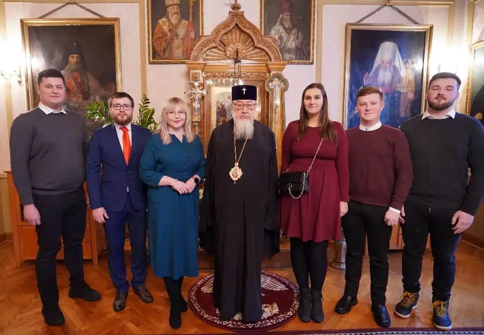 Η Αδελφότητα Ορθοδόξων Νέων στην Πολωνία έψαλλε τα κάλαντα στον Μητροπολίτη Σάββα