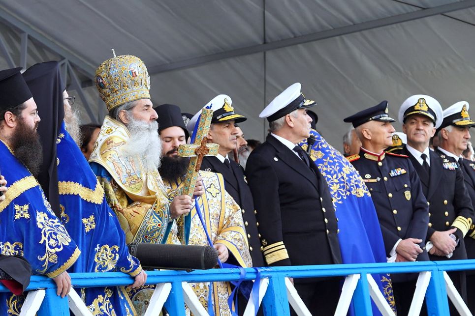 Τα Θεοφάνεια στο μεγαλύτερο λιμάνι της χώρας, τον Πειραιά