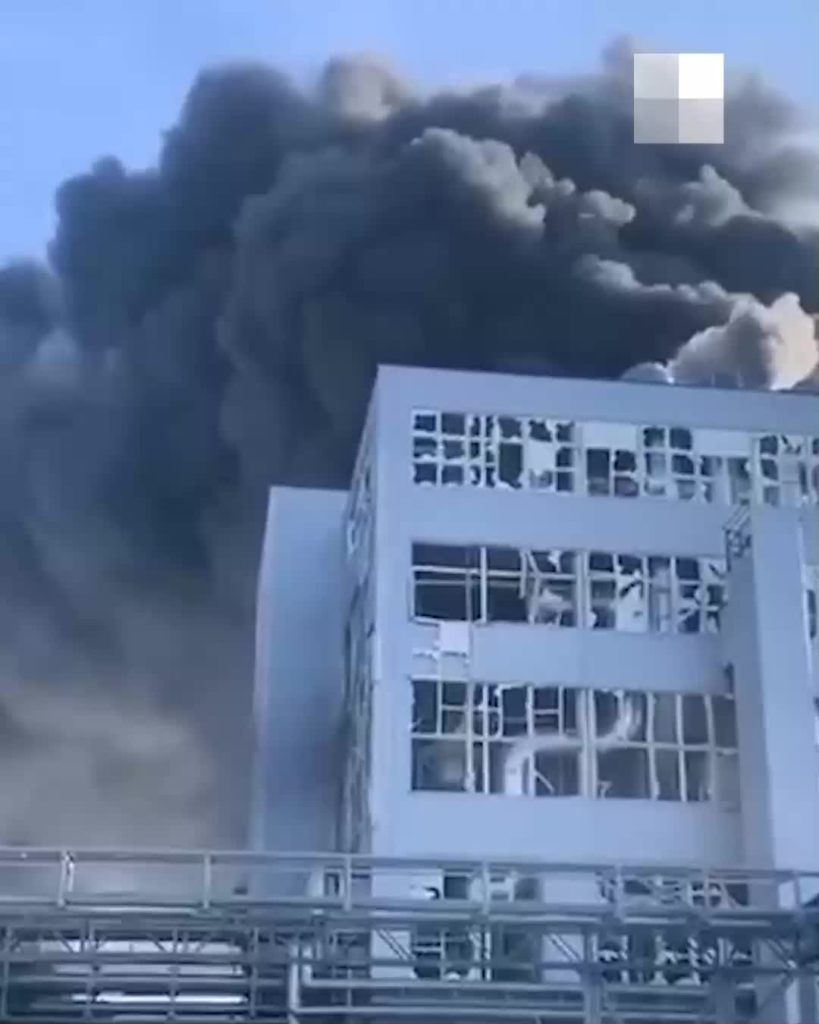 Создан епархиальный штаб для оказания помощи пострадавшим в результате взрыва на Шахтинском полиэфирном заводе