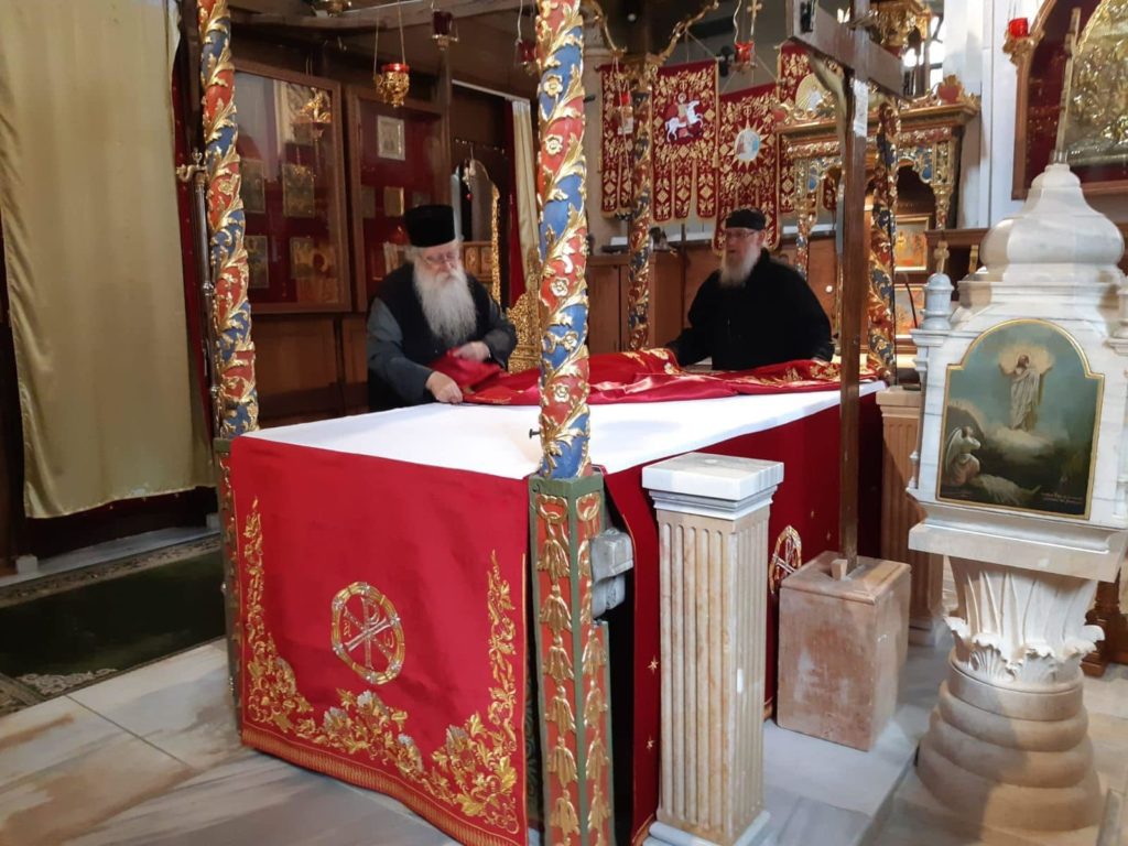 تجهيزاتِ كنيسةِ المهدِ في بيتَ لحمَ لعيد الميلاد