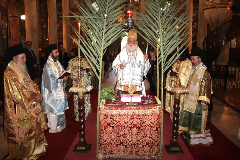 البابا ثيودروس يحتفل بعيد الظهور الإلهي في الإسكندرية