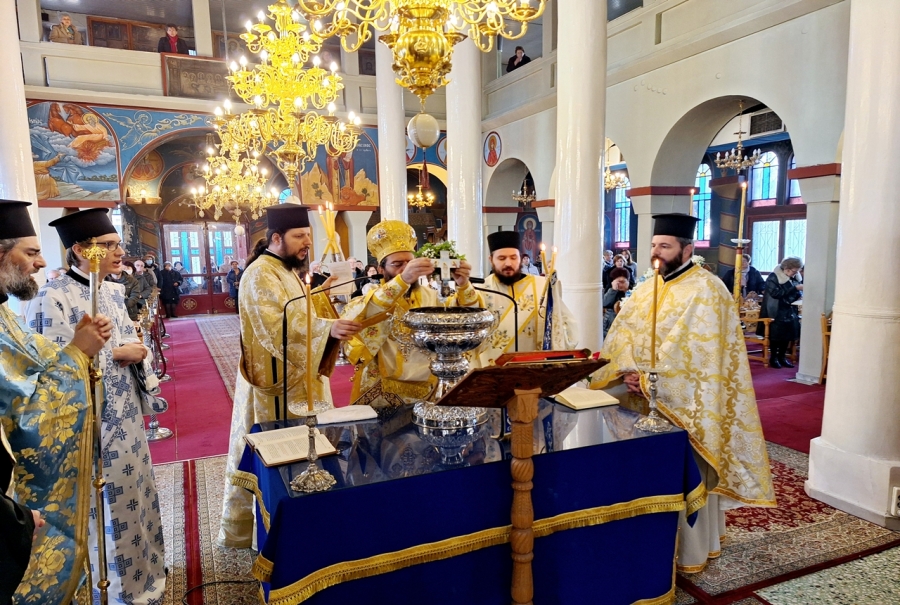 Η παραμονή των Θεοφανείων στην Ιερά Μητρόπολη Μαρωνείας